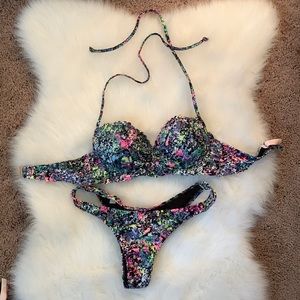 Victoria’s Secret bikini LIKE NEW - wore once.
